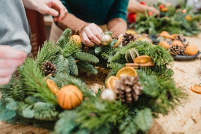 Luxury Wreath Making Sunday 1st December